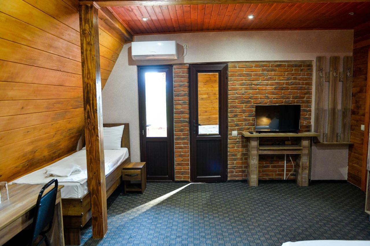 Chateau Chikovani Hotel Gordi Екстериор снимка