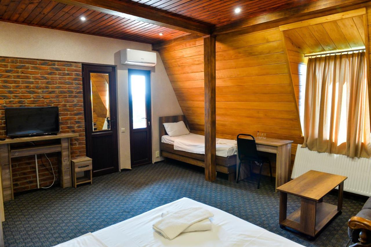 Chateau Chikovani Hotel Gordi Екстериор снимка