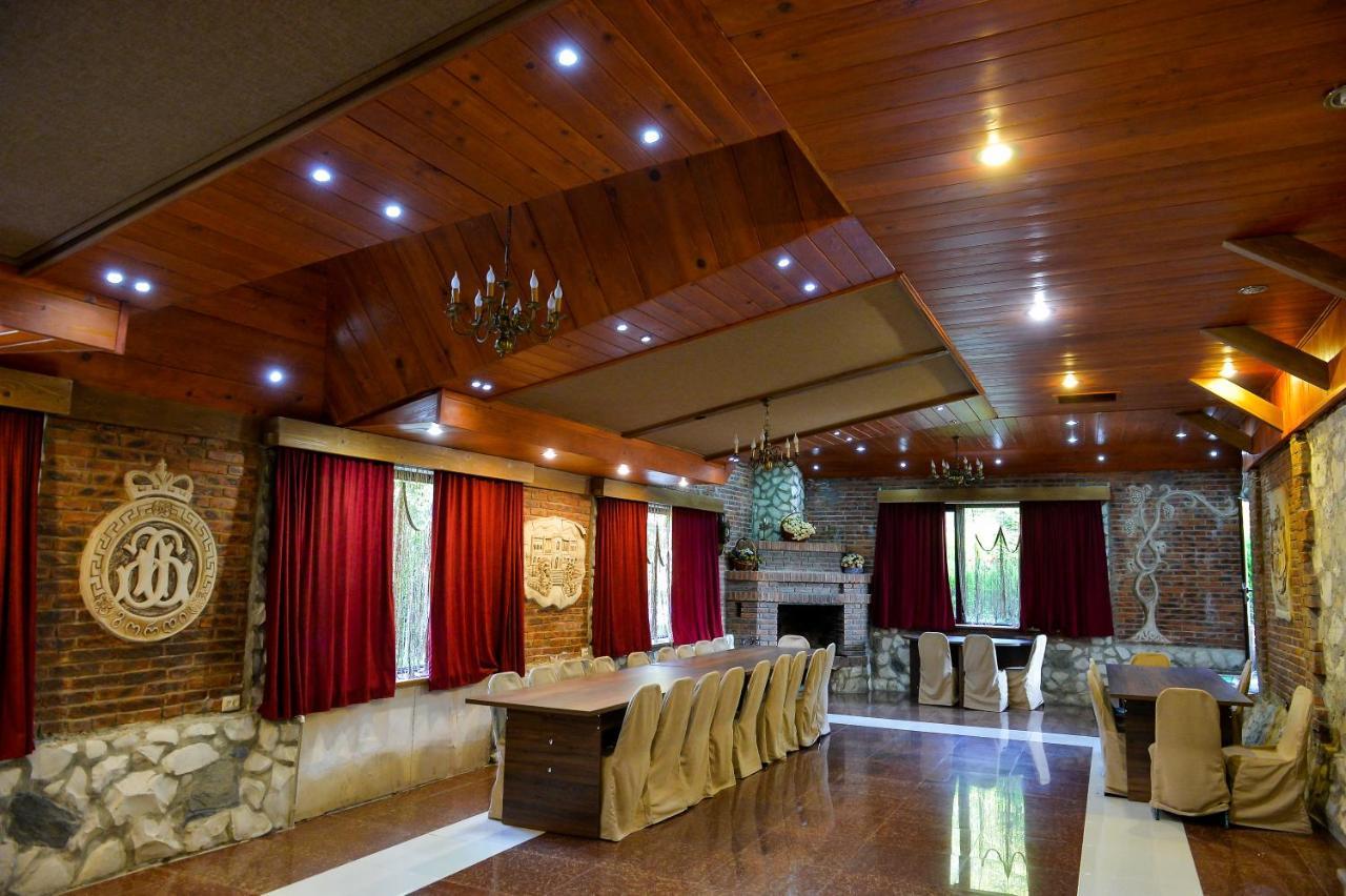 Chateau Chikovani Hotel Gordi Екстериор снимка