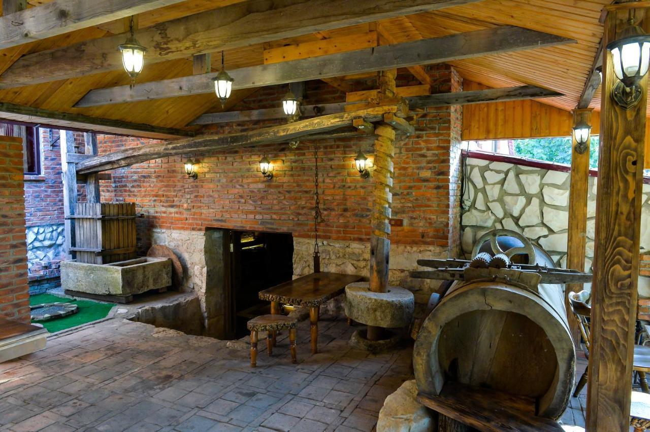 Chateau Chikovani Hotel Gordi Екстериор снимка