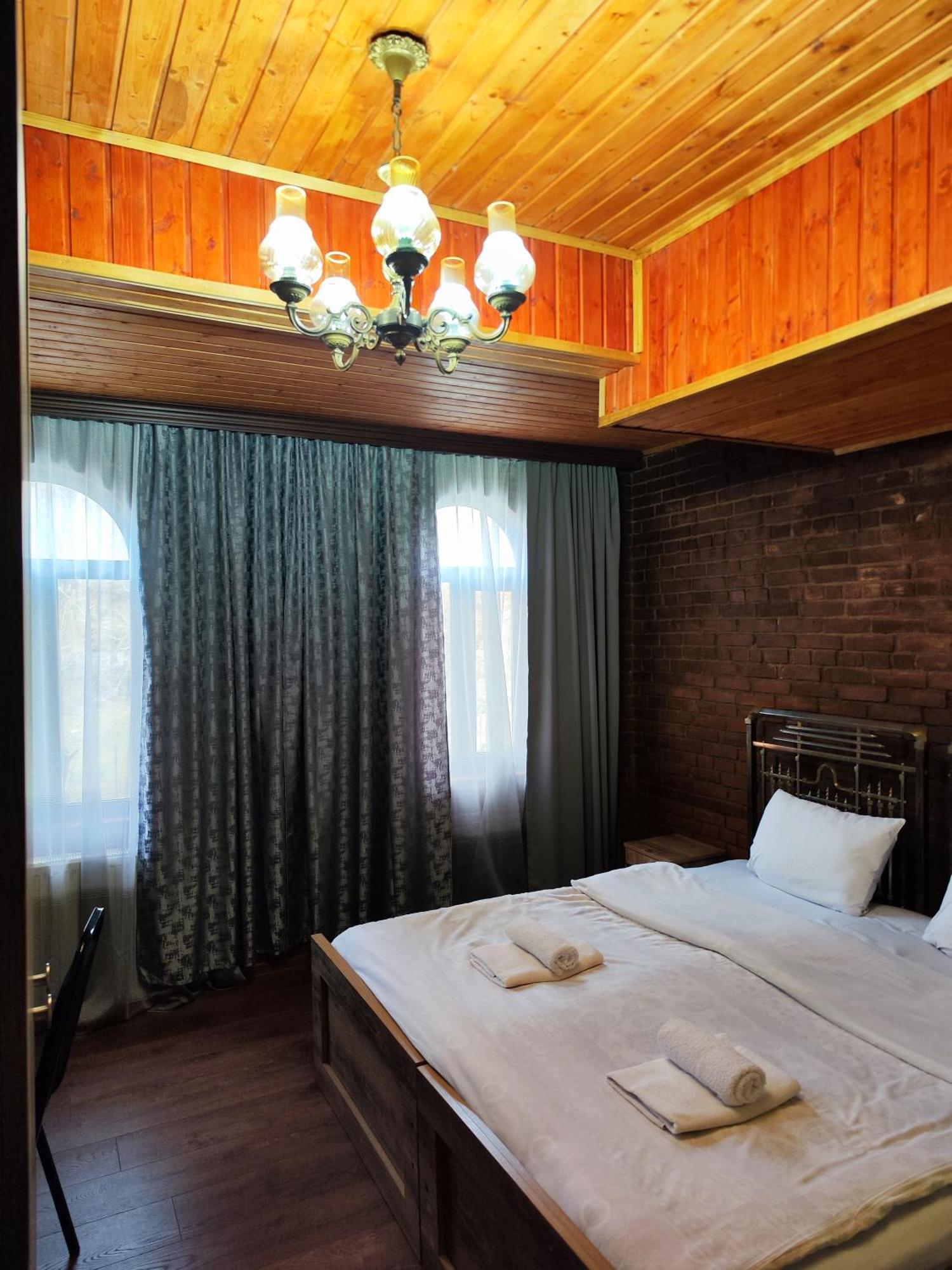 Chateau Chikovani Hotel Gordi Екстериор снимка
