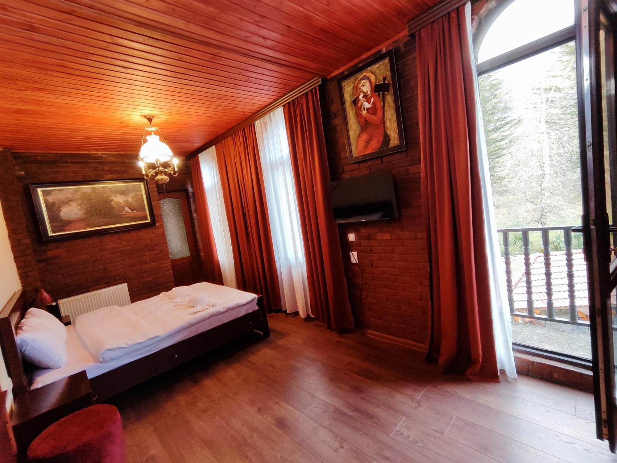 Chateau Chikovani Hotel Gordi Екстериор снимка
