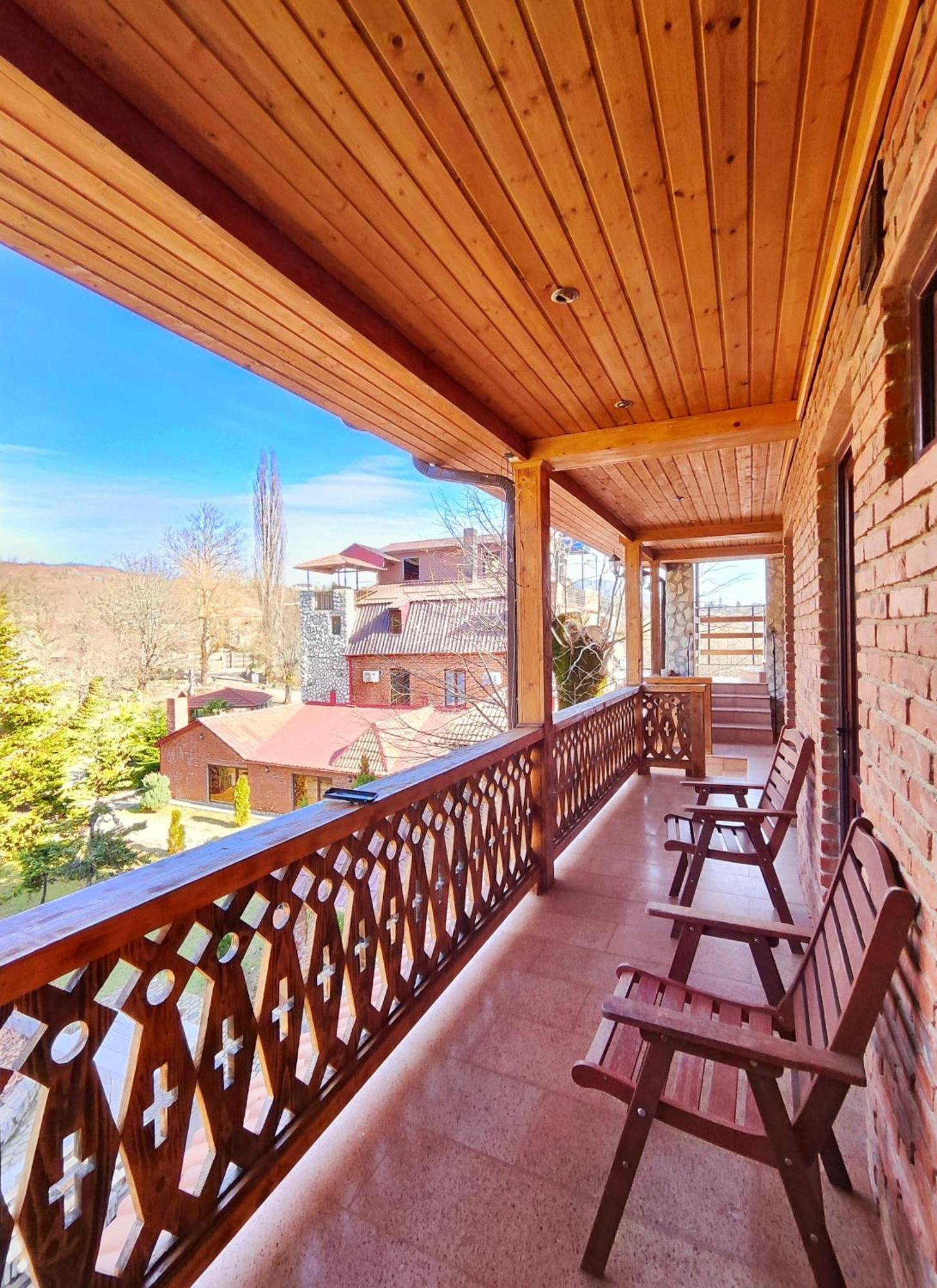 Chateau Chikovani Hotel Gordi Екстериор снимка