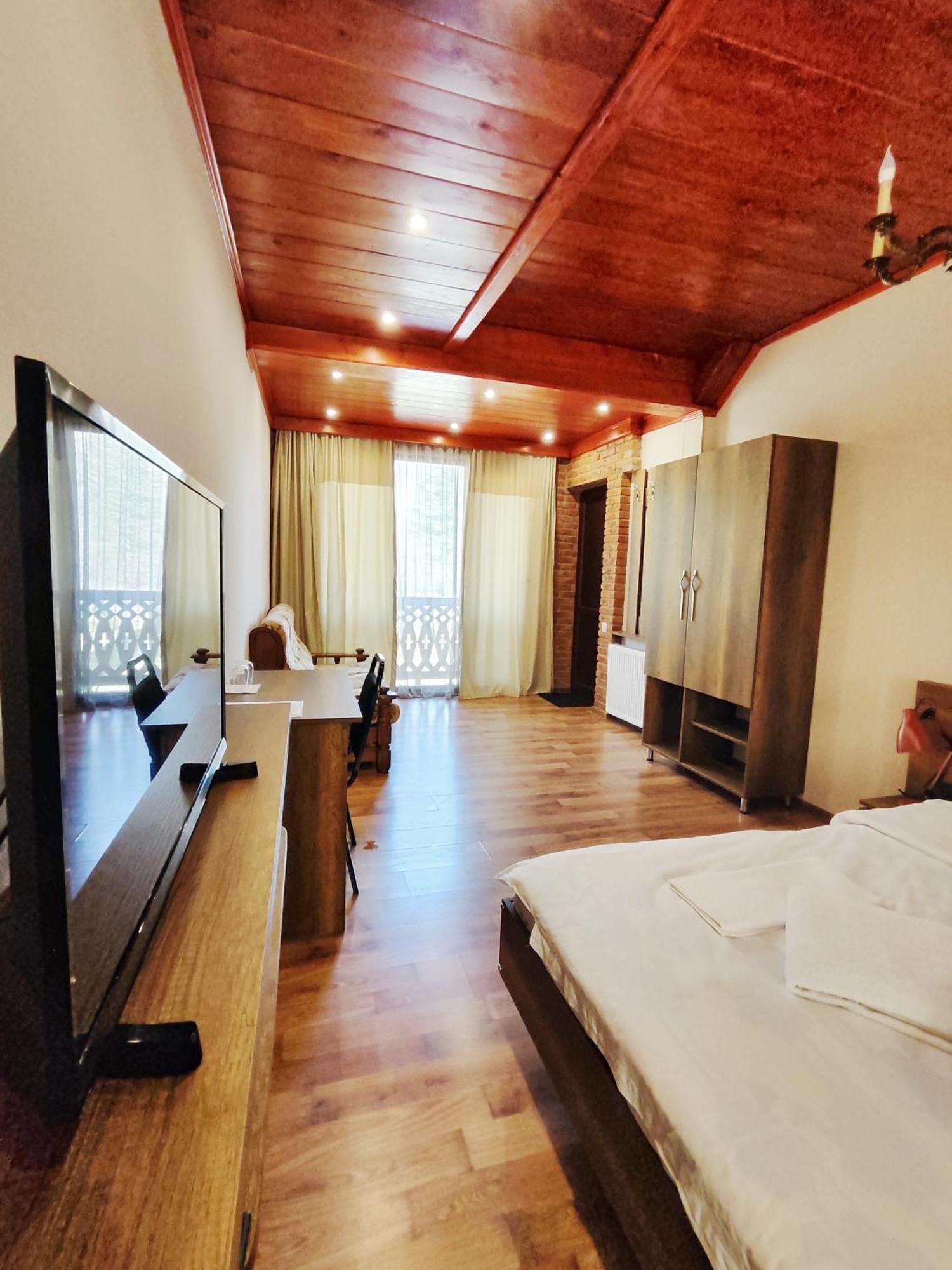 Chateau Chikovani Hotel Gordi Екстериор снимка