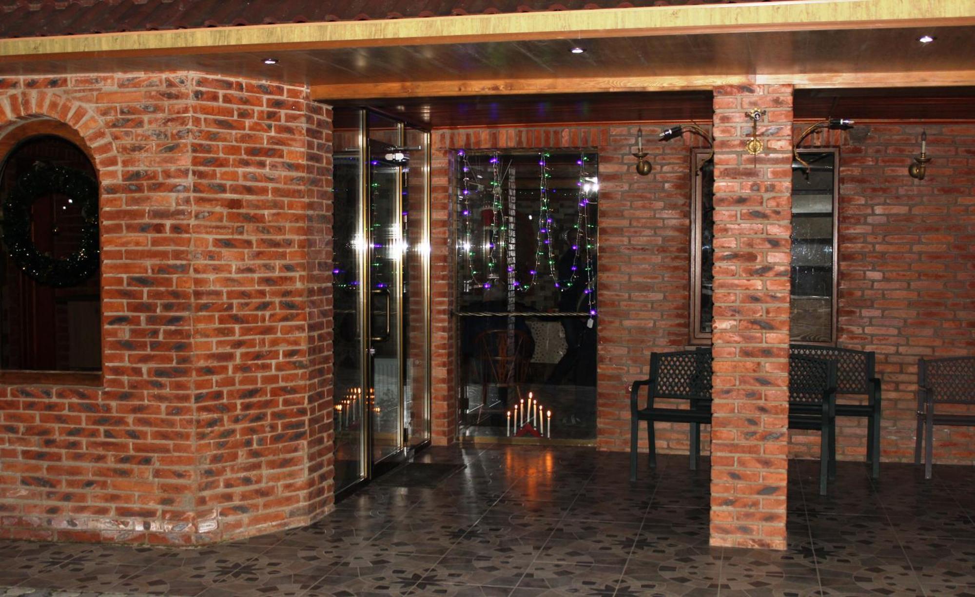 Chateau Chikovani Hotel Gordi Екстериор снимка